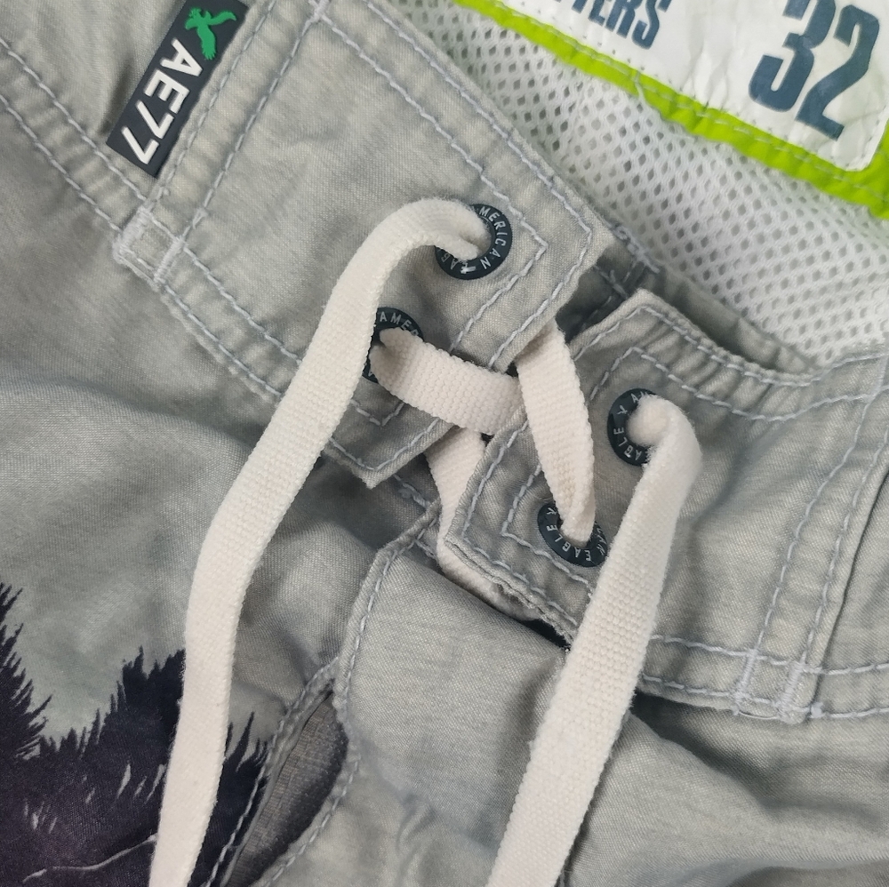 American Eagle Mens Size 32 AE77 Swim Trunks Surf Board Shorts Beach Wear - Picture 8 of 9